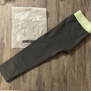 New Gymshark Cropped Leggings M